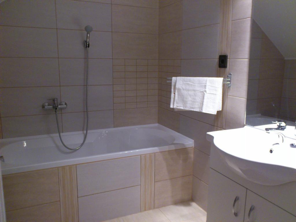 Relax Apartman Zalakaros Phòng bức ảnh