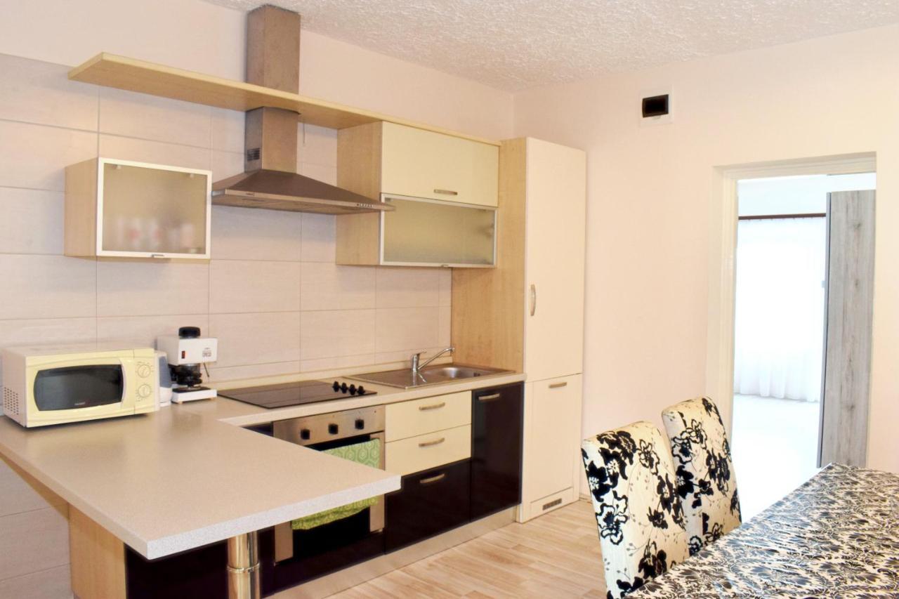 Relax Apartman Zalakaros Ngoại thất bức ảnh